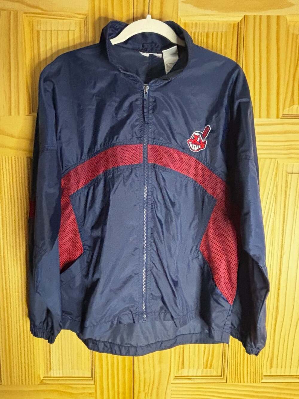 Vintage MLB Cleveland Indians Full-Zip Mesh-Lined Windbreaker Jacket